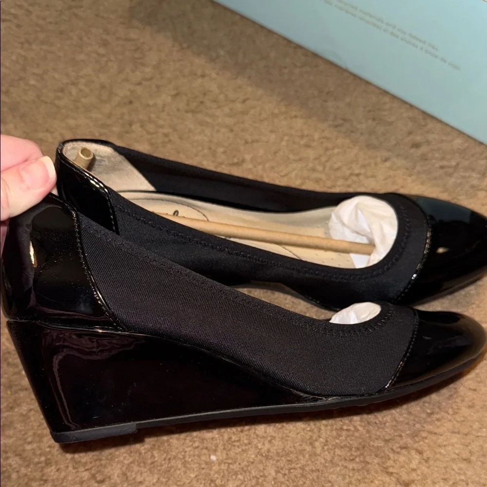 Life Stride Juliana Stretch Black Patent Wedges Size 7.5 New in Box - Picture 7 of 14